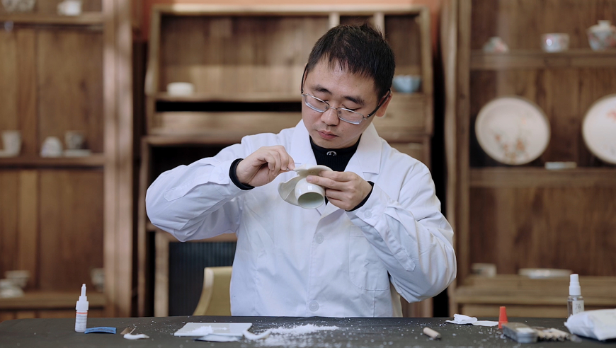 网友看哪吒2买到“战损风”电影院,管家婆2025正版资料获取,机构预测与落实方法揭秘_VR版V15.74